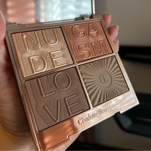 Charlotte Tilbury Limited Edition Nudegasm Face Palette.